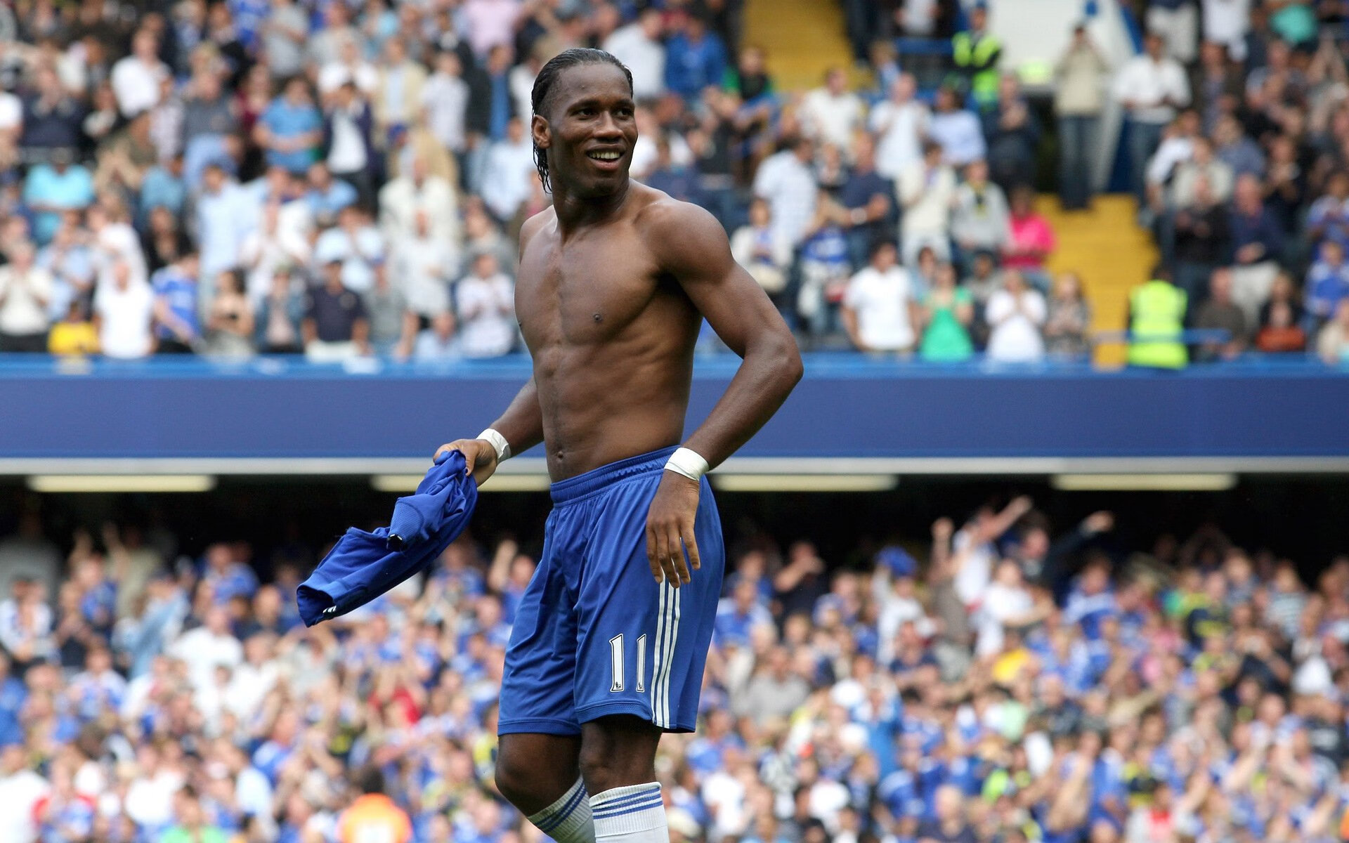 PSG中场组织混乱影响进攻节奏